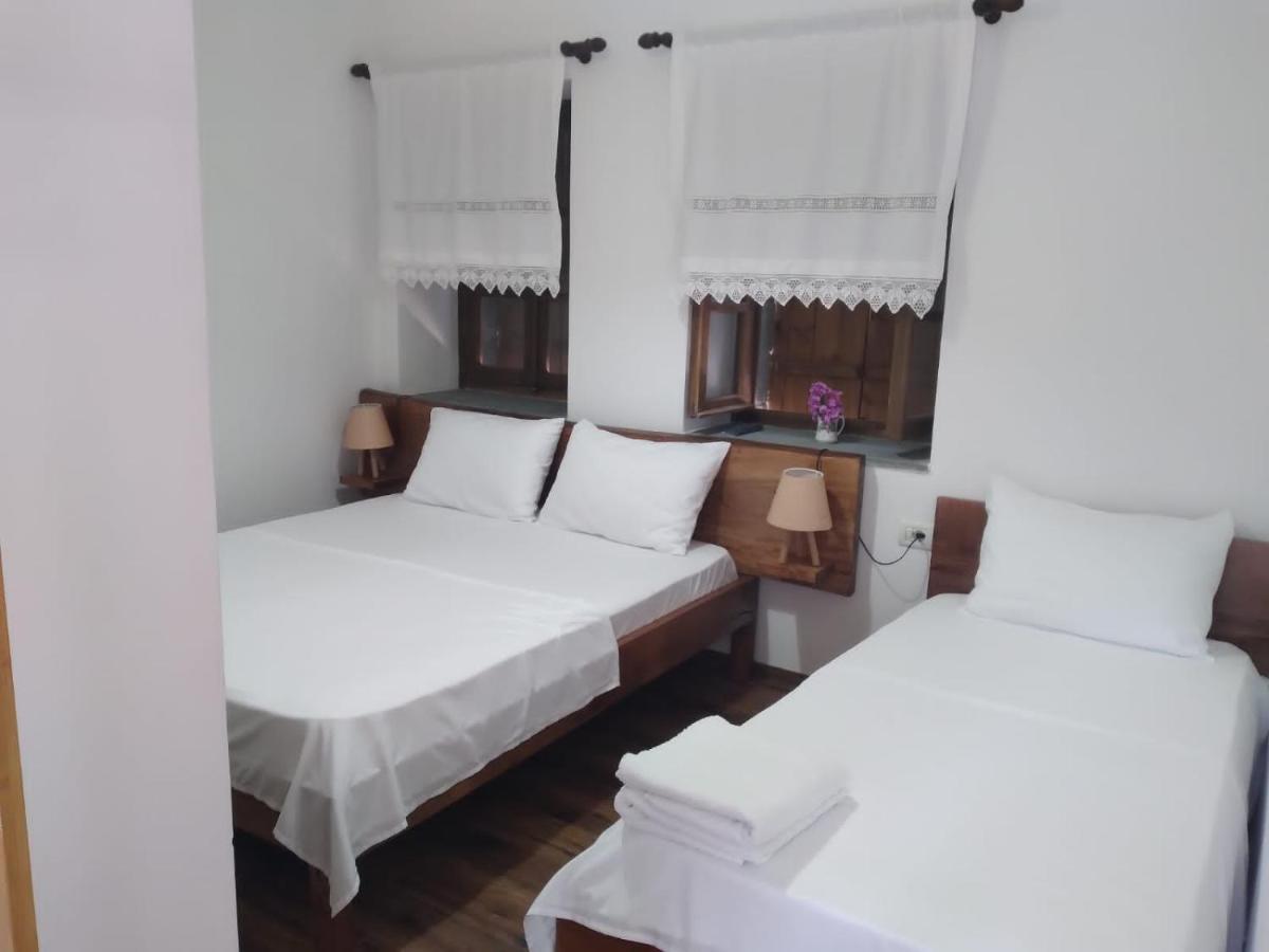 House Of Roses Permet Ngoại thất bức ảnh